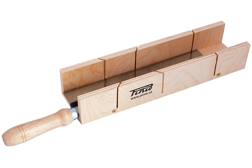  PINIE Стусло из фанеры с ножовкой 300x57x40мм 29-300574010  